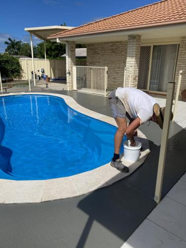 concrete pool edging